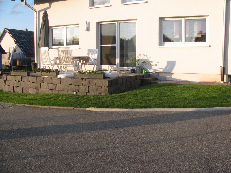 Basalt Tschechien schwarz-dunkelgrau