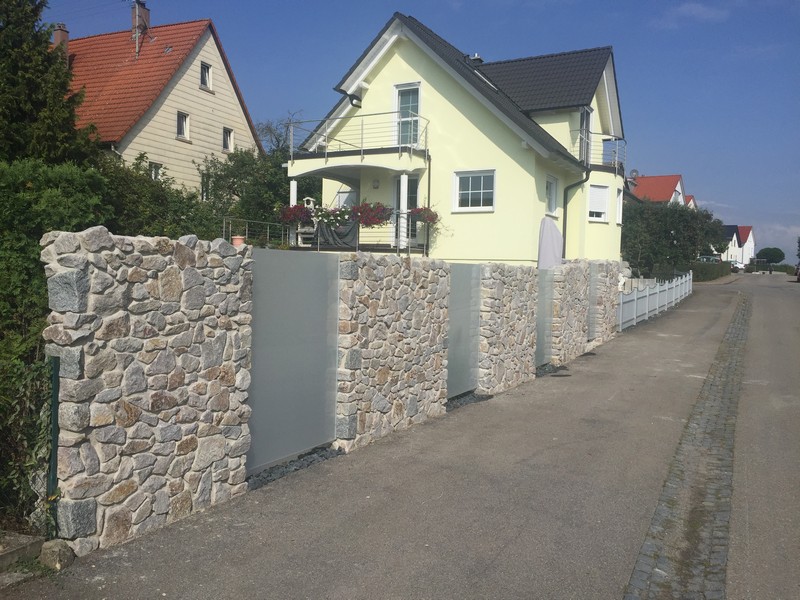 Granit Schwarzwald grau / grau-rötlich 