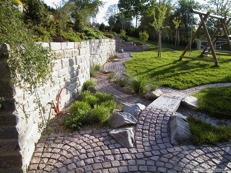 Granit Schlesien hellgrau bis mittelgrau